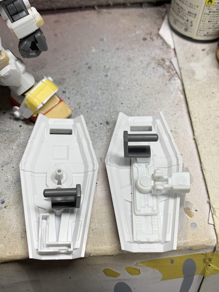 向かって左がノーマル、右が改造後です。ネオジム磁石入り