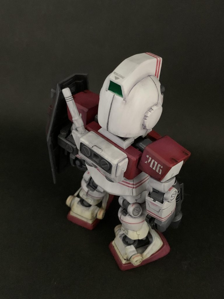 頭部はMGジム2.0顔のデザインに寄せています。