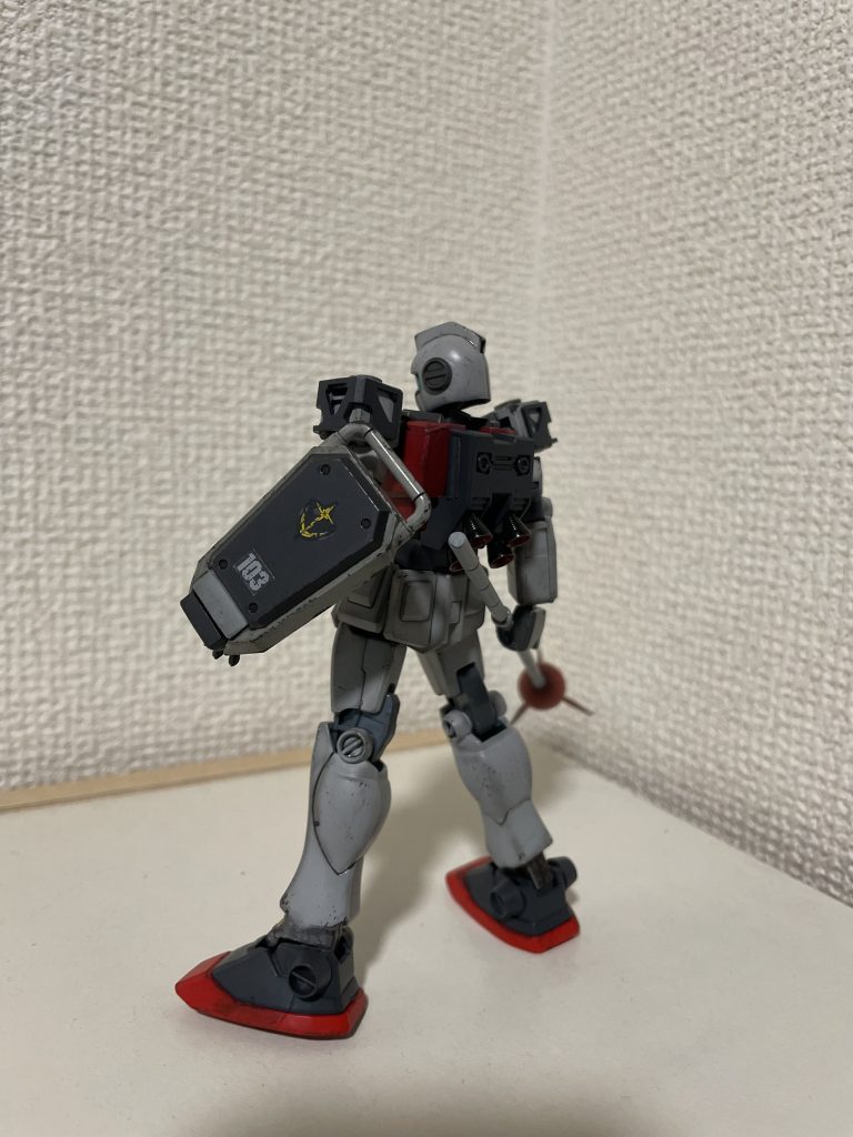 ライトアーマーは、確か軽装化とスラスター増加で高機動化を実現したって設定だったと思うので、ジム改のランドセルを搭載しました。