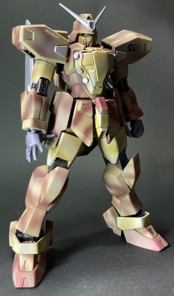 MG迷彩ガンダムシュピーゲル–3枚目/制作者：@jiyu_nitsukuruきあい模型