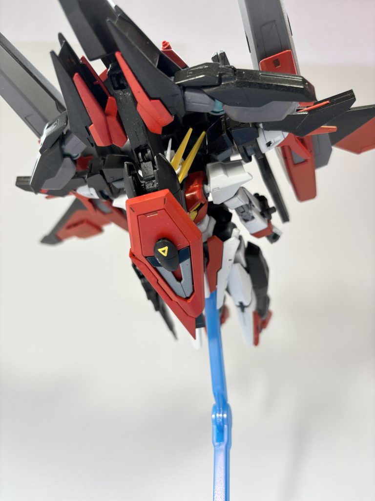 MA形態の腹面に盾をマウント(これはライフリやイモジャの影響を受けた設計です)