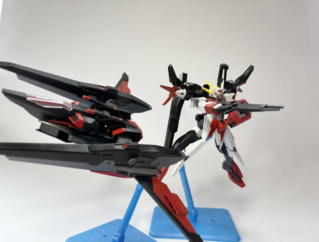 多分1番安定して戦えるヘルフレアファトムとルシフェルインフィニティーの連携戦闘スタイル。重武装重火力で周囲を一掃するの合体形態、高機動で敵を翻弄する、多彩な戦況に対応できる分離形態の3つの形態を駆使することで、GBN(もしくはメタワールド)を駆け抜けれたらいいなぁ