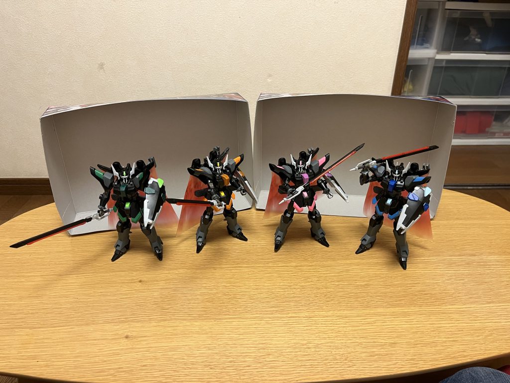 武装シヴァと比べてオーソドックスな武装構成となっており、火力は平均的であるため、その点を補う目的で無人機のジン-Rもしくはディン-Rを随伴させている。OWC-M1R1/F 高エネルギービームライフル通常のビームライフルと比べると、銃口が大きめに設計されている。OWC-QZ200 対モビルスーツ重斬刀ソードインパルスやデスティニーの対艦刀を若干小型化させたような大型ビームソードであり、切先は物理刃になっている。それでも機体の全長程のサイズがあるが、これを片手で振り回す本機のパワーと合わせて敵MSを容易く叩き斬る高い攻撃力を持つ。未使用時は背中に懸架する形でマウントされる。OTS-M26 シールド機体に合わせた差し色がある以外は何の変哲もないシールド。形状、サイズ共にデスティニーの対ビームシールドに似たデザイン。FT装甲製だが本体よりも分厚く、ビームサーベルやレールガンにも耐えられる耐久性を誇り、大抵のシールドをも一刀両断できるような対艦刀にも数撃ならば耐えられる(デスティニーのアロンダイトでも6回以上の回転斬りで漸く両断できるほど)。