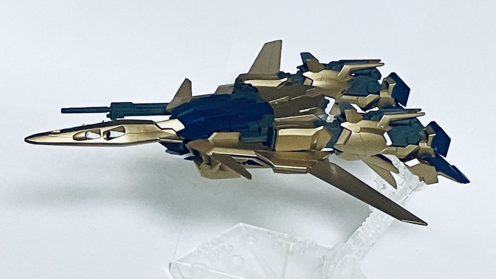 フライト形態です。ご説明不要かもしれませんが、空を飛ぶ形態になります。