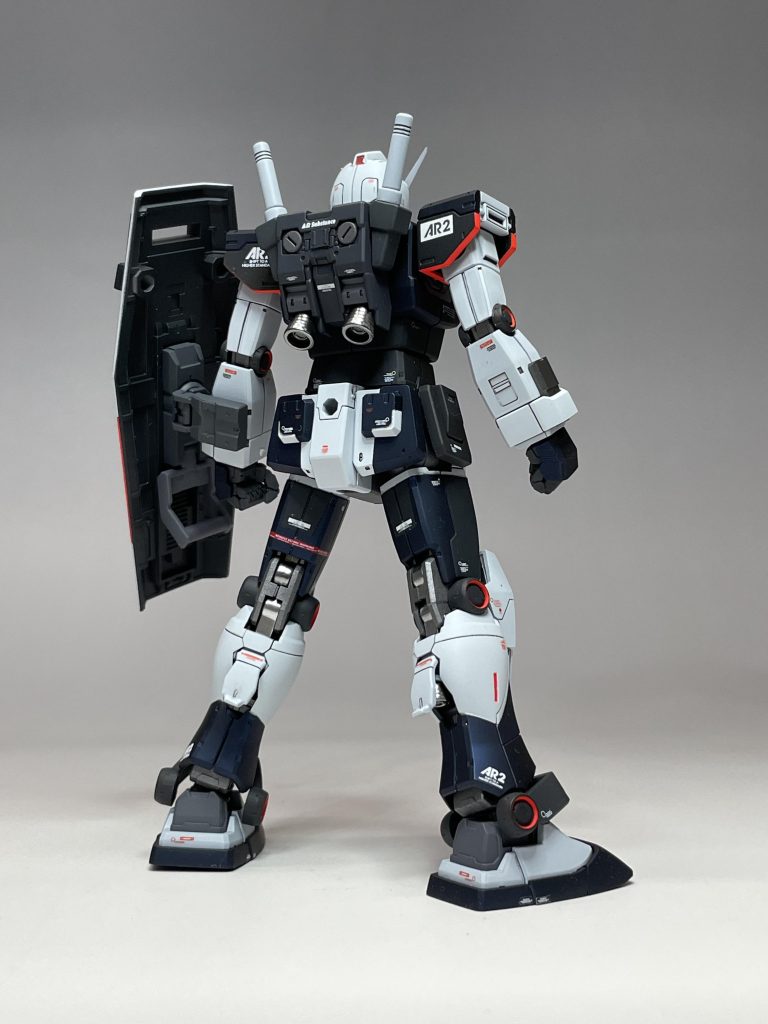 握り手は他社製の3Dプリンタ出力パーツにしたのですが、メカサフを吹いたら、ひび割れが発生しました。プロユースシンナーが強くて、パーツに浸透したのかな、と想像しましたが原因はよく分かりません。仕方なくそのまま塗装して終わらせました。