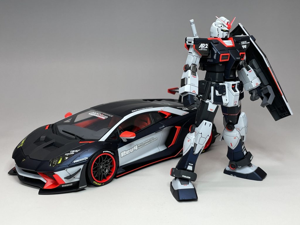 ガンダムとランボルギーニはデザインも存在も共通点があると思い、このデザインのガンダムをアヴェンタドールに落とし込んだら、と想定してアヴェンタも製作してみました。ちなみに、キットはリバティウォークのアヴェンタです。