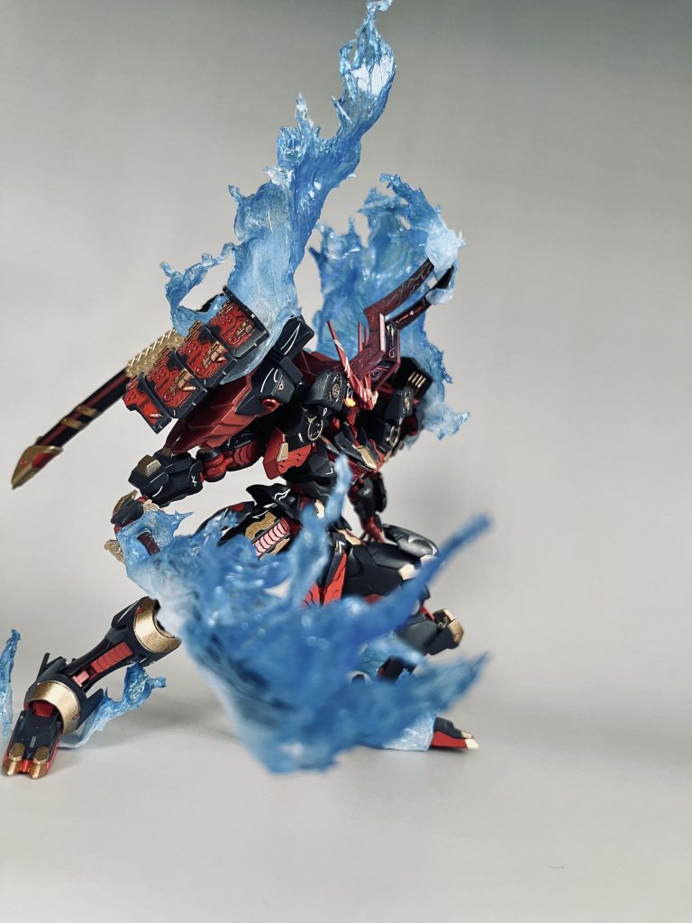 今回のエフェクトですが熱したプラ板に「スーパーヘビージェルメディウム」なる物を塗りたくって細かい立体感を表現してみました。絵画に使う物らしんですが、ジオラマの水表現などにも使われるみたいですね。これが1番楽しかったかもしれん…(◞‿◟)