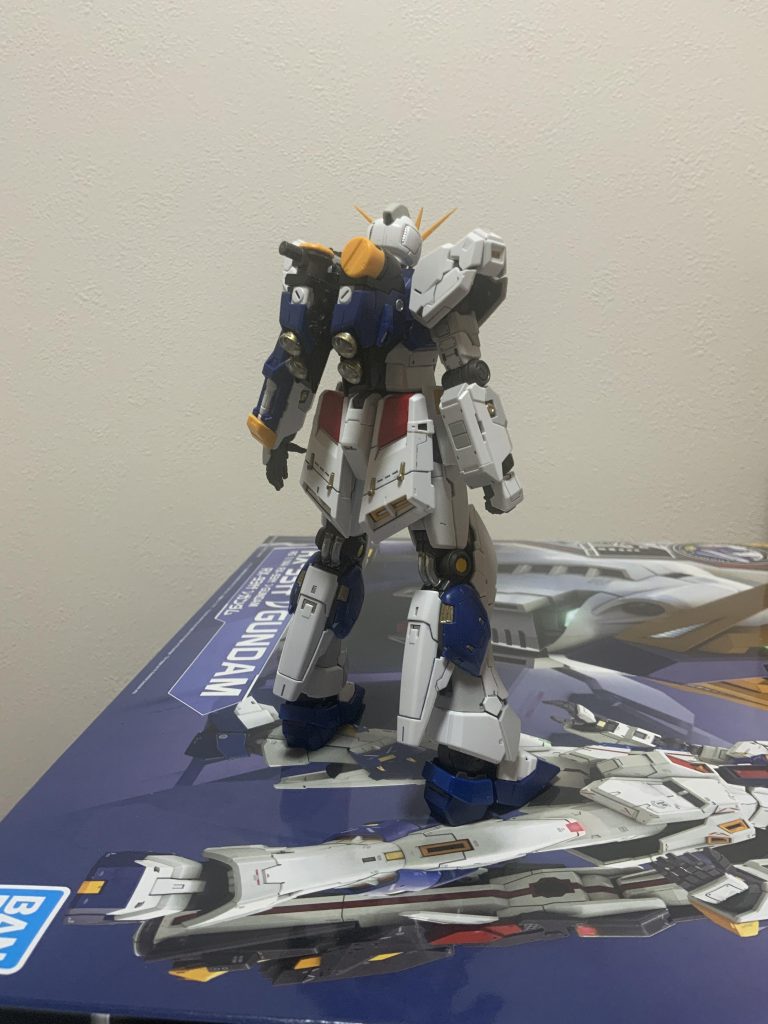 後ろはねぇ、結構自信あるんですよ(単にバーニア塗っただけ)