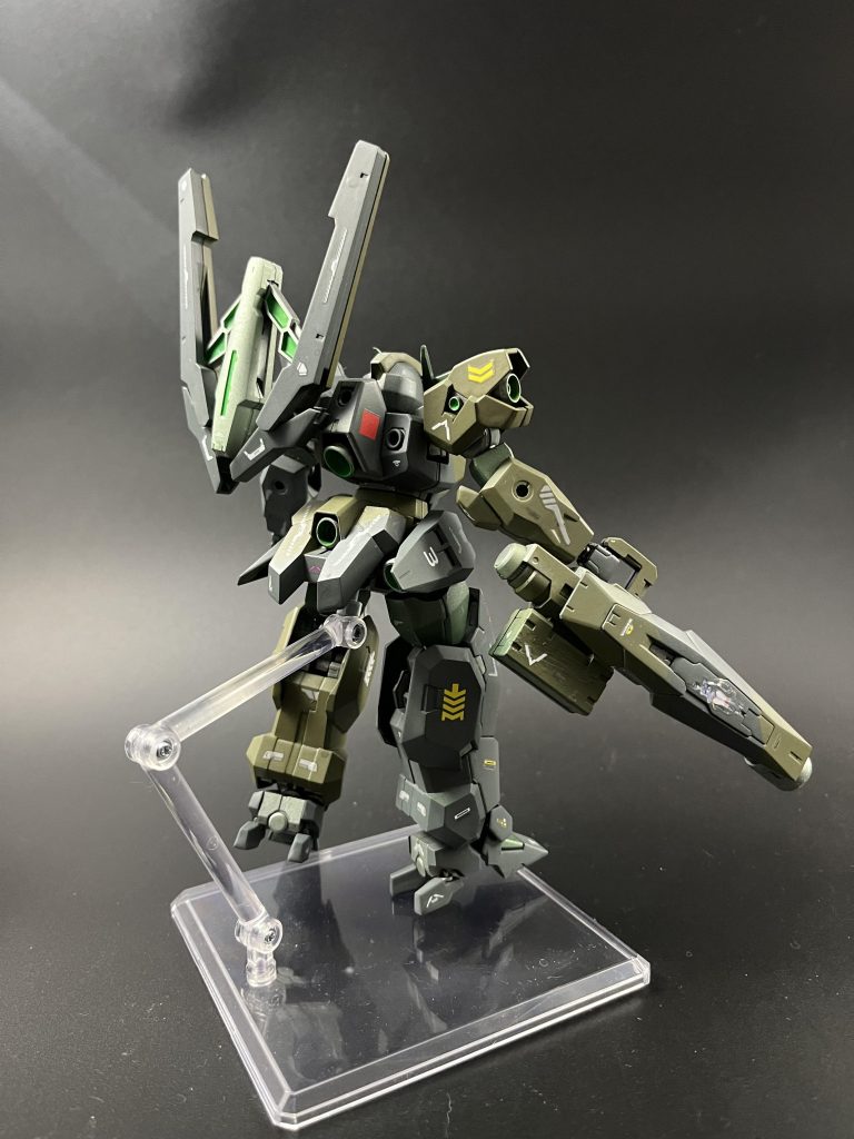 このゴツいフォルムは　軍用機仕様にピッタリ重厚感たっぷり仕上がりました。