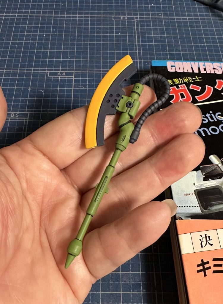 ヒートホークロンググリップ発熱状態。MGザク系もブレイドパーツを別パーツにして欲しかったですね。