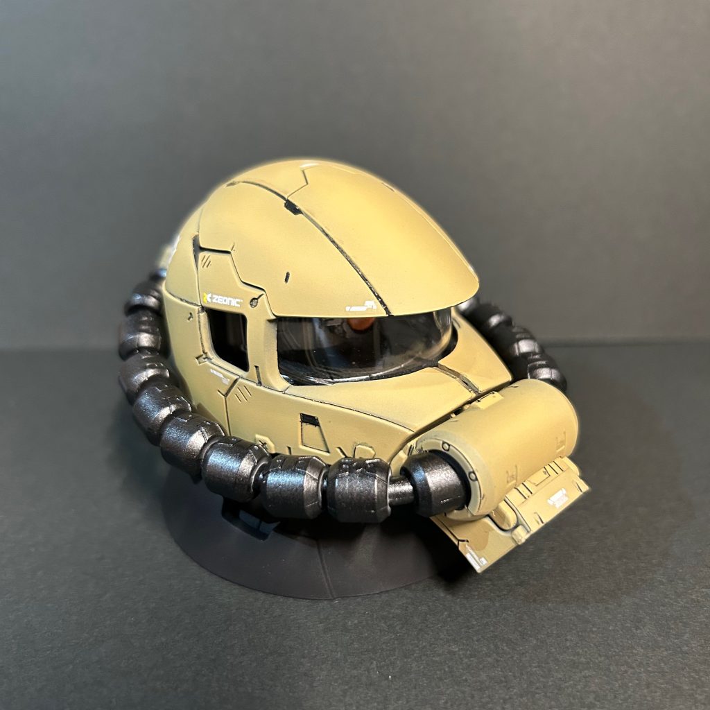 ■製作期間忘れました…■開発担当組立て:父塗装:父ディテールアップ:父■塗装メモブラウン:下地ブラック→C.サンディブラウンとウッドブラウンとミドルストーンを調色した気がするフレーム:下地ブラック→G.スターブライトアイアントップコート:C.スーパースムースクリアつや消し■ディテールメモスジ彫りデカールモノアイ:クリアパーツ