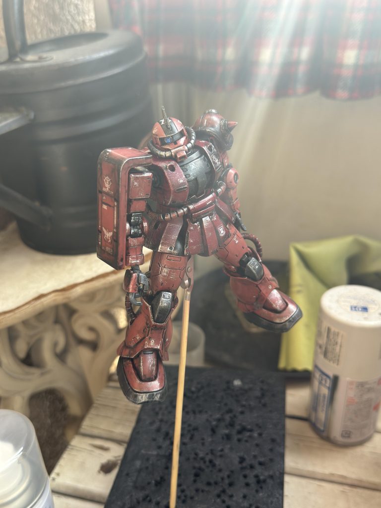 クリア吹いて乾かしてたら西陽が当たっててちょっとカッコイイと思って撮った写真です。