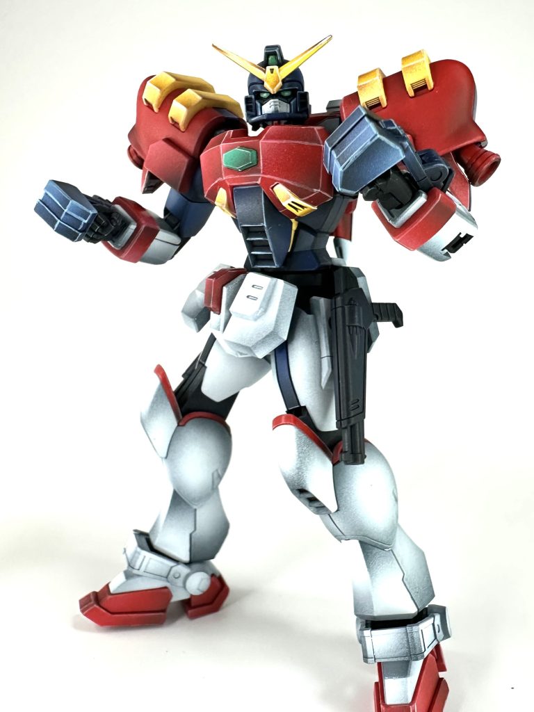 ファイティングポーズで。エッジに綺麗にカラーの線を引く方法を模索中ですがなかなか難しいです。