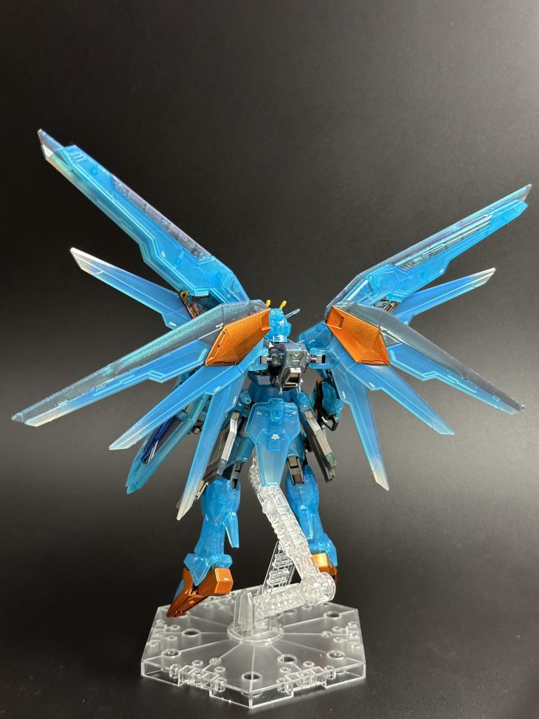 HGCE 1/144 フリーダムガンダム ポラライズドクリア–3枚目/制作者：てきお