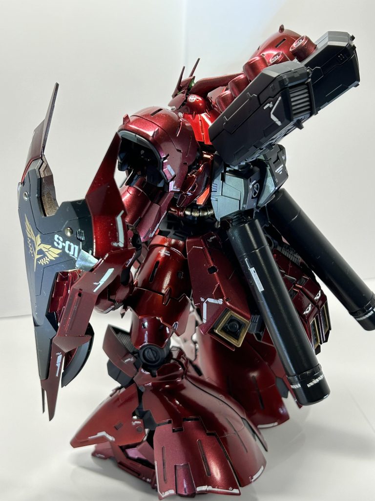 全体をすべてゴールドに塗り直し、キャンディ塗装にしました😉赤い部分はメタリック塗装、深い赤部分はキャンディ塗装と言うミックスにしてみたら、希望通りの色になり奇跡的に成功しました🤩✨