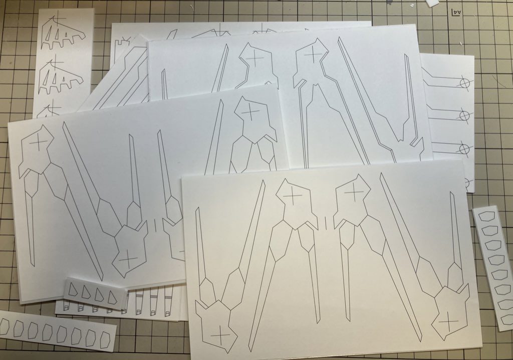 印刷した紙をプラ板に貼り付け後。