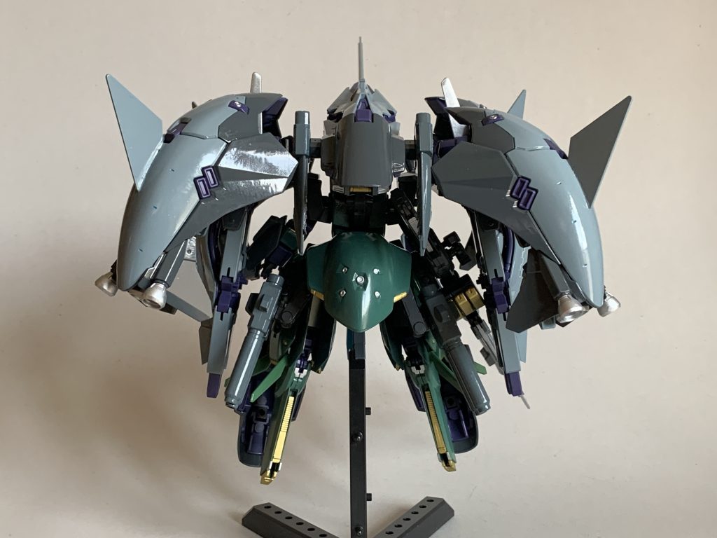 GBNにおいてダイバーT.Kがダイバーまるいるかの作り上げたウーンドウォート・エフラファとその強化形態インレ・フレア・ルーに衝撃を受け、ダイバーまるいるかの高難易度チャレンジミッション攻略に向けて製作した重武装型ウーンドウォート。 かつてT.Kは怖いもの見たさからダイバーまるいるか主催の高難易度ミッション『インレ・フレア・ルー撃破』にヘイズル