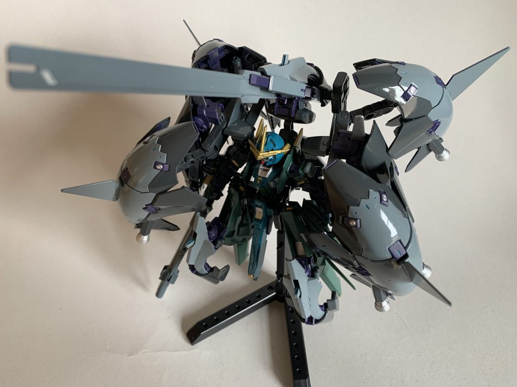 さてはて、結果だけ言えばやっぱり負けた。激しい激戦の末、捨て身のラムアタックでついにインレ・フレア・ルー上半身外装を破壊し、本体であるエフラファを引き摺り出す事には成功した。だが、そこまで持っていくのに自身の武装をほとんど喪失した上にダメージも8割以上という満身創痍の状態。対してウーンドウォート・エフラファ本体は全くの無傷。 当然、その後は呆気なく撃墜され、ダイバーまるいるか主催の高難易度ミッション攻略は失敗に終わったのである。 T.Kは思った、もう単騎で挑むのやめようと……。 ※まるいるかさん、使用許可いただきまして、ありがとうございました。