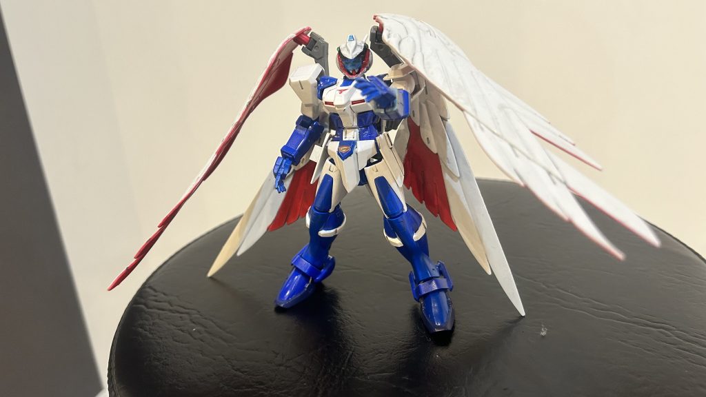 古いキットなので、ポロリが、、ポーズが取りづらいです、、。