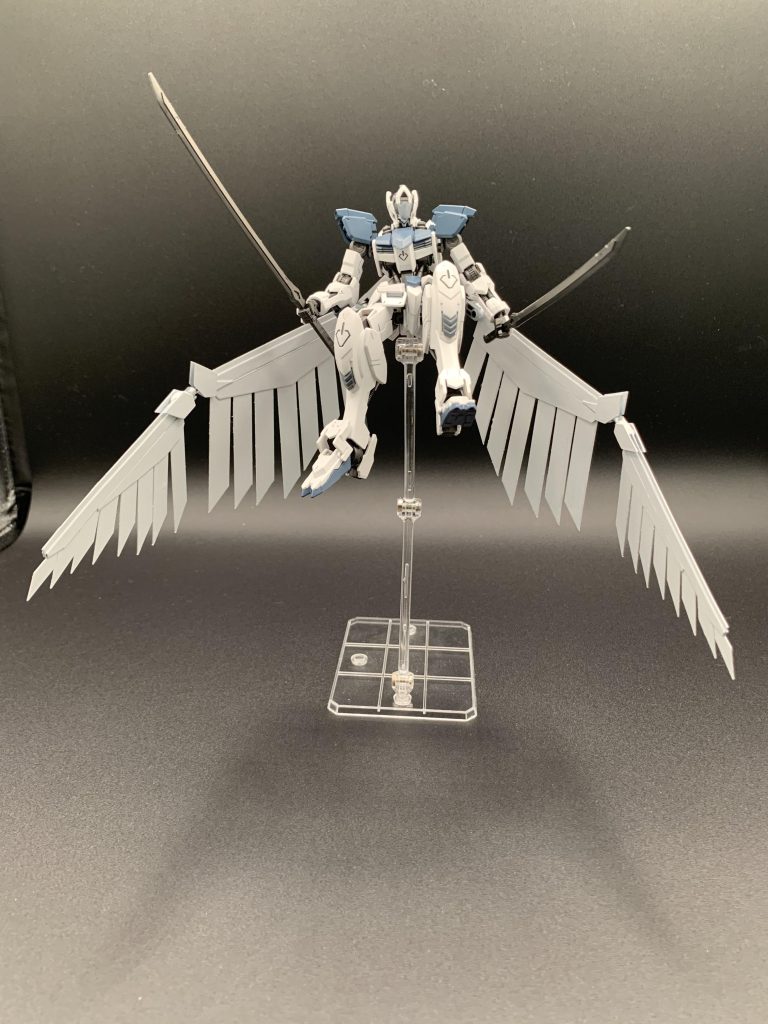 翅は比較的自由に稼働します！バックパックの改造もほぼイメージ通りにできました(^O^)