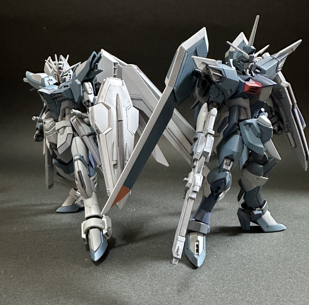 先月のライジングフリーダムはディアクティブっぽくなってしまったので、オレンジやレッドを配置するようにしてみました。プラモデル完成品　２０２４　その２０