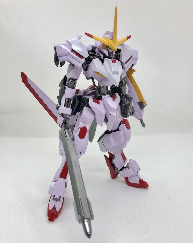 踝のスラスターは、なんだかよくわからないので、オミット。爪先を延長してバランスを調整。