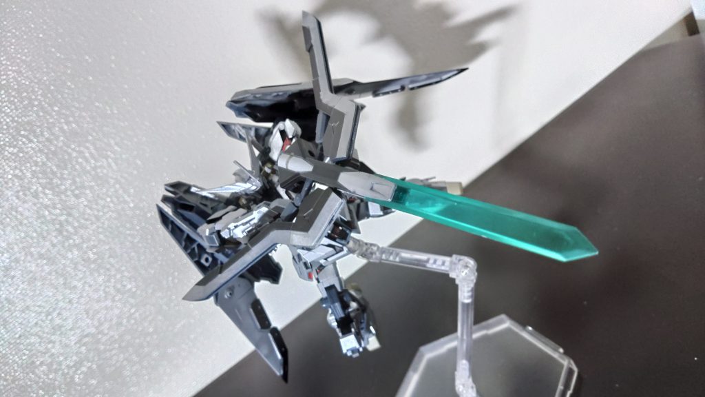 「マルチペガサスウェポン　ボウガンモード」マルチペガサスウェポンの射撃形態。高威力のビームを発射可能だが連射速度は遅い。