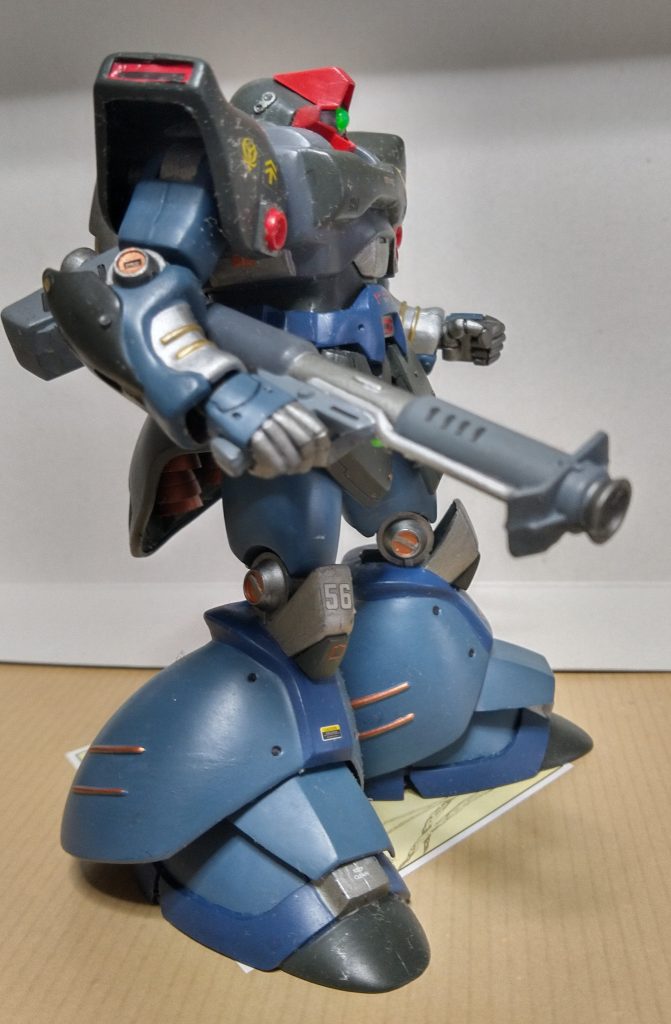 ドムはイラストやキット、映像など様々な解釈があり、イメージが変わる珍しいデザインだと思います。旧キットのノーマル版に愛着がある方もいれば、トローペンが究極！なんて意見も。頭部の大きさ一つでガラリと印象を変えるMSは他には中々ありません。それだけギリギリのバランスデザインなのかと思うと、改めて大河原氏の偉大さを再認識してしまいます。