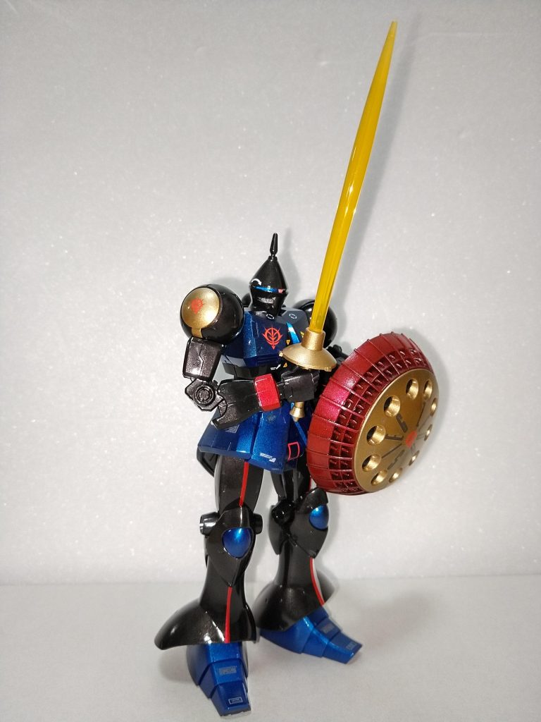 仕上げはつや消しかセオリー？なのかと思いましたが、ピカピカにしました。