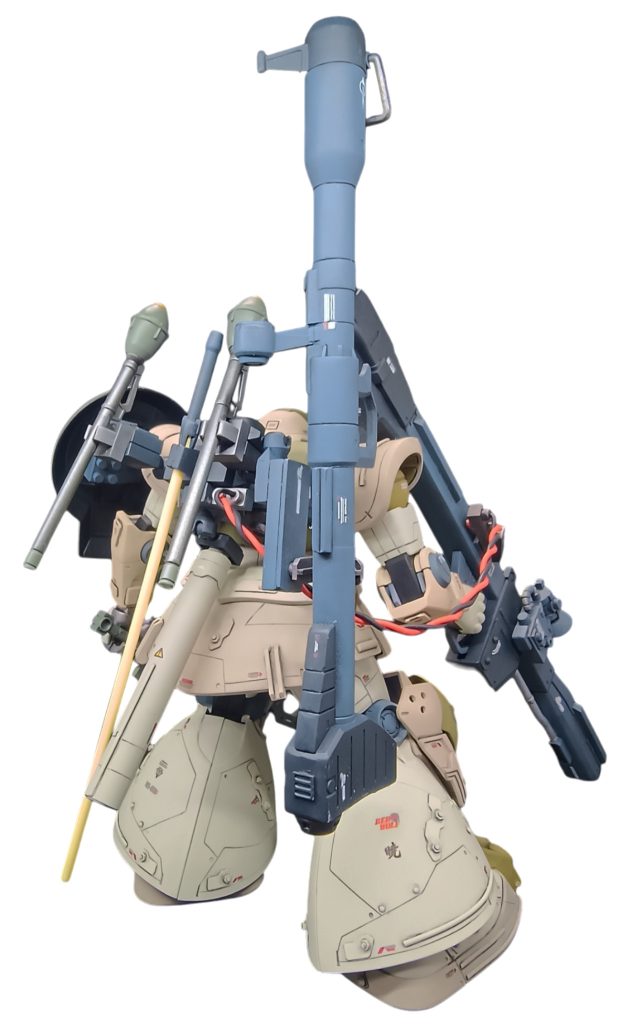 同時に、強化のウンチクも語りたくなる。マニピュレーター付の追加バックパックは、シールド、シュツルムファウスト、ジャイバズを装着し、スラスター付きプロペラタンクで機動性の低下を防ぐ。また、ビームバズーカにエネルギーの供給を行うことにより、出力を大幅にアップさせる😤発症までの箱数は、個人差よるもので花粉症みたいなものとのこと。発見者の名前を取り、モリスキー(盛り好き〜w）症候群と名付けられた😆😆😆。