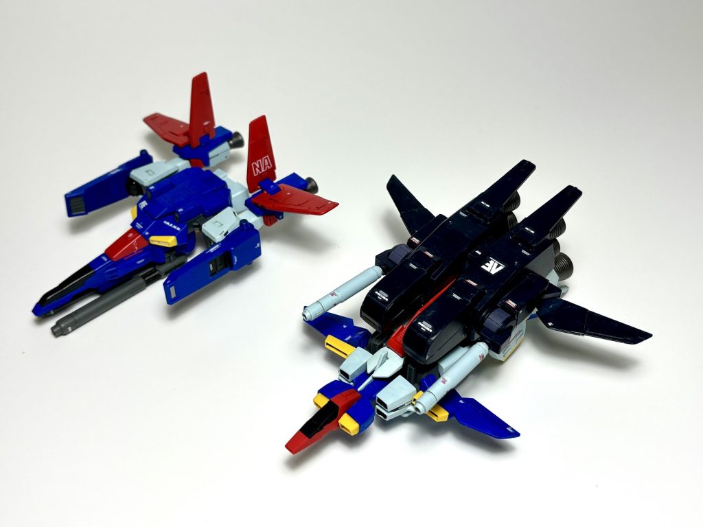 いちおう、コア・トップとコア・ベースに分離させてみました。強化型は分離、変形しないという設定かもしれませんが。。。