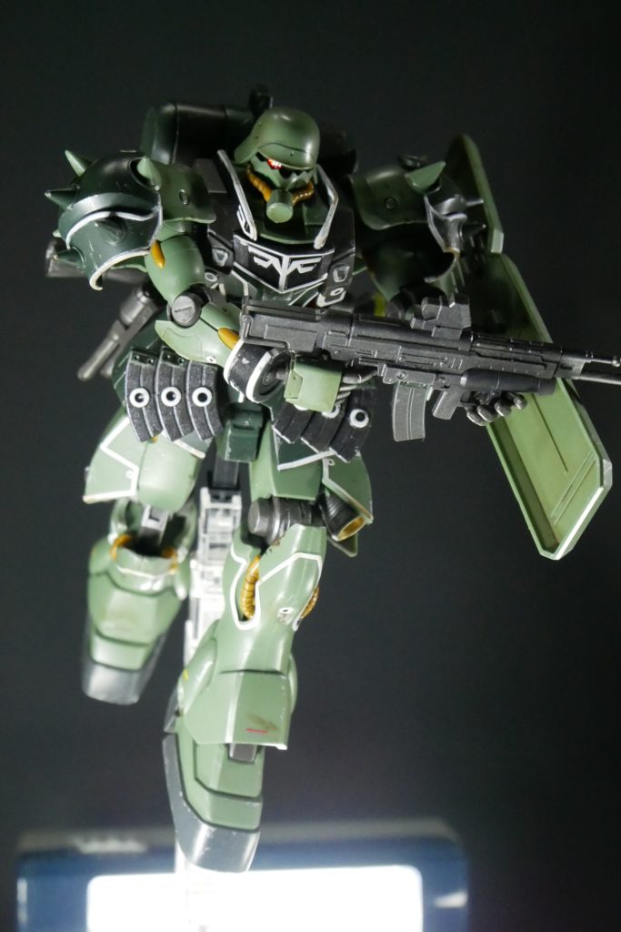 フロントスカートを2つに分割したので、より動きが自然になったと思うのですが、付け根が小さい分、いつパキッと割れるかヒヤヒヤもんですw。