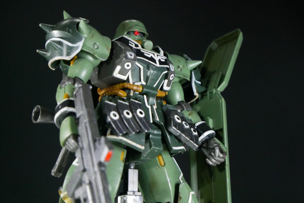 最後まで観てくださった方、ありがとうございます。UCは、嫌いではないですが、正直最後の方は、未知の領域に達した内容で、当時の自分には理解するのに時間がかかった作品でしたね。とにかくアンジェロとリリィ―が苦手で(ファンの方いたらゴメンなさい)、ストーリーに入り込めなかったですね。バナージも変に大人びてて。モビルスーツは新旧色んなものが出て戦闘シーンは好きな作品でした。もったいないけど、時間があったらキュアロン機も作ってみようかな。