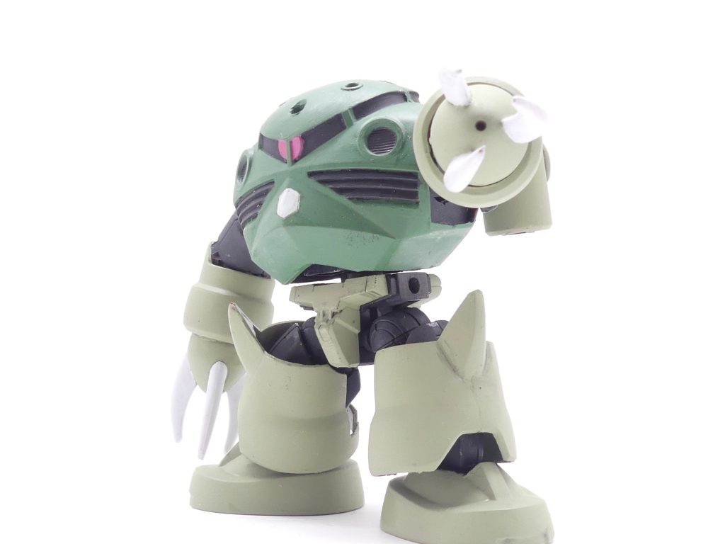 【ガンプラデータ】配役：ズゴックＭＭ演者：アキツ・イナホ所属：なしGP（ガンプラパワー）：240ベース：1/144　旧キットズゴック（シャア専用機）使用：３０ＭＭ各種キットなどレギュレーション：アンリミテッドレギュレーション（ガンプラ以外を使用）機体解説：イナホが組み上げた「かくれんぼ」用ガンプラ。旧キットをベースにしていること以上に隠密性に重きを置いたためＧＰは低めだが、一般のＳＤガンプラではできない水中での長時間潜行が可能。演者が息継ぎすることなく、ＥＰ切れまでの時間を水中で過ごせるのだ。もちろん、カスタマイズで最強の量産機を作り出せる３０ＭＭシリーズを利用していることもあり拡張性は抜群。モノアイも動かすことを考えましたが、旧キットベース故大工事になりそうだったのでやめました･･･元キットから腹を縮めている感じ。脚部の装甲は装甲突撃メカの上にかぶせてフリー可動に。