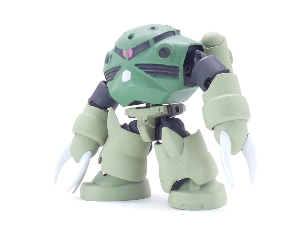 今後の示唆もしつつ今回は時間が無いのでさくさくな筆者です。今話題のズゴック。自分が「ＳＥＥＤ　ＦＲＥＥＤＯＭ」を見る直前に横須賀でまさかの旧キット（定価の二倍くらいとはいえ1000円以下）入手。だったら作るしかないじゃないか。元々現在のＳＤガンダムにはガンダム・サザビー・キュベレイ系以外少ないしＧジェネズゴックを待つわけにはいかないし。･･･連ジフェスに滑り込ませたかった意味合いもあり、本編にはまだ関係しない方面での完成です。本編登場時にはここからさらに改造が加わります（そのための３ミリ穴軸の数々はセッティングしています）が･･･何分「かくれんぼ」が好きな彼女のこと、出会うのは随分と先になるでしょう･･･