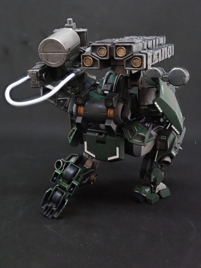 肉抜き穴とか全く処理してない。武器の仕上げもイマイチと反省点は多々ありますが、新たな事にチャレンジしたと言う事で、今回は好しと! このカラーリングでそのうち、デミトレーナー一般機改造とデミバーディング、ギャリソンで4機編成のヴァンツァー部隊を作りたいと言う目標が出来たところで、今回は終了です。最後までご視聴ありがとうございました。🙏🙏