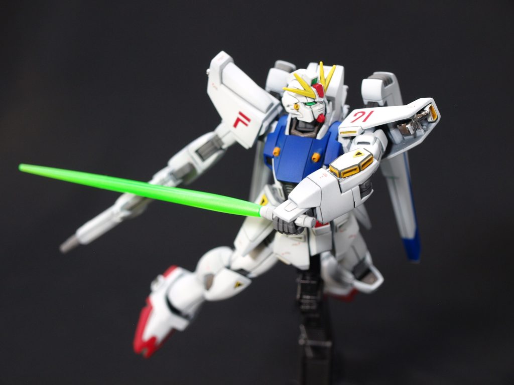 ビームサーベルで撃破！