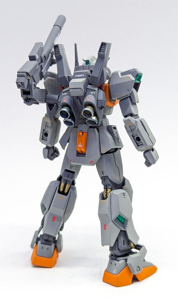 オレンジ:エヴァオレンジ薄いグレー:exホワイト、ニュートラルグレーⅳ(1:1)濃いグレー:ニュートラルグレーⅳグリーン:エメラルドグリーン下地は全てメカサフヘヴィを使いました(オレンジは明るいサフにすればよかった…)バーニアはウェザリングマスターで青焼けにしてみました。