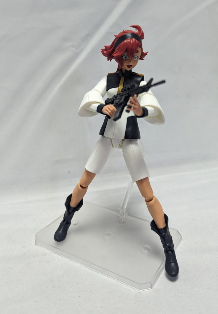 まずはアサルトライフルですね。銃器あんまり詳しくないですがM4カービンぽいデザインのライフル、2丁付属しておりワンパーツですが造形は中々です。個人的にはこれが１番扱いやすいような気がしました。