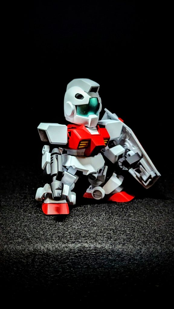 リアル世界のジムどこにでもいるような普通のジムでしたが、ある戦闘でやられ異世界へ転生されてしまう、、、