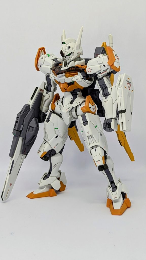 ルブリスは試験機ってイメージがあるのでオレンジにしてみました。