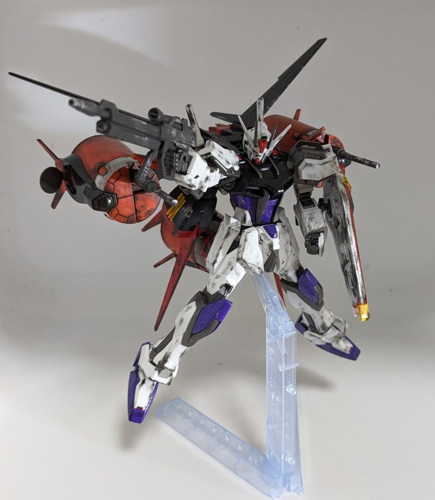 シリーズとして、SEEDしかまだ観てません。後のシリーズで専用機があるのかは分かりませんが、ガンバレルとストライクのコンバージョンこそがフラガ専用機かなと思いました!