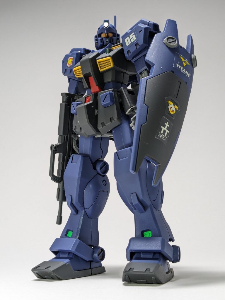 合わせ目は自分的には案外気にならないのでそのままです。ティターンズの青かっこいい・・・