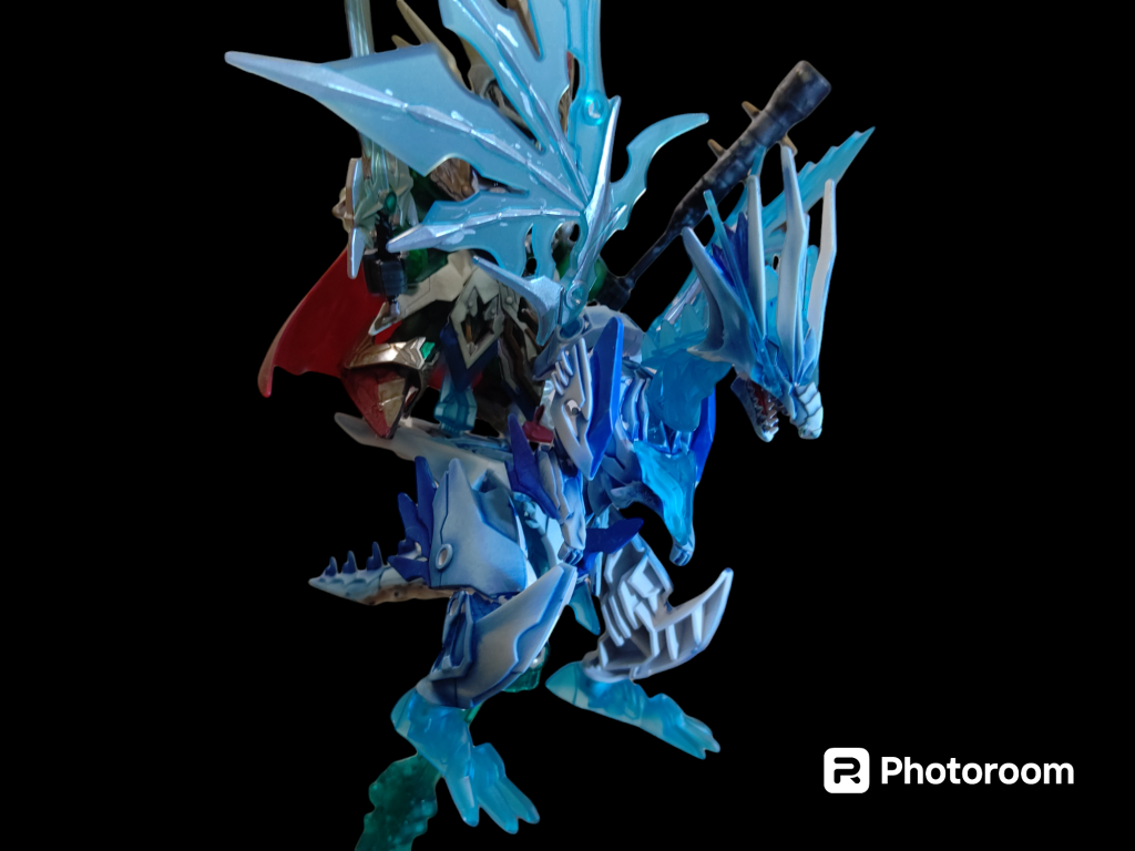 ドラゴンに乗った騎士は格好良いですね。