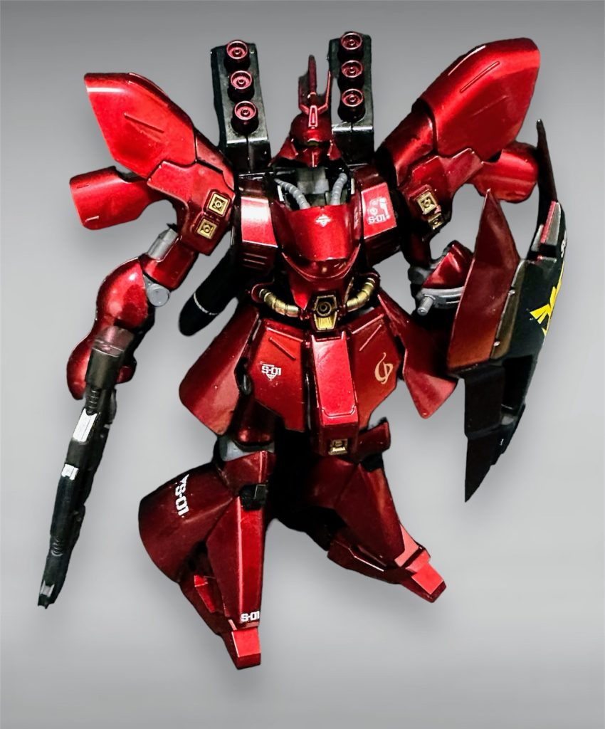 キャンディ塗装もそうなんですが、HGのキットも初めてで パーツの違いや自由度にとても戸惑いました。