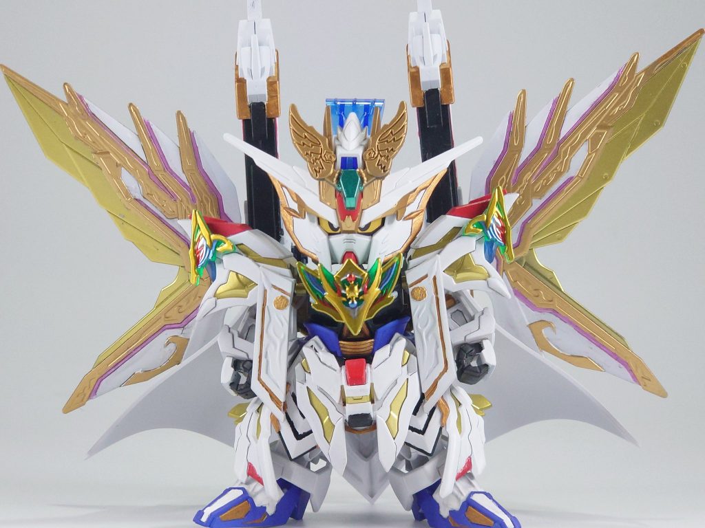 素立ちで正面からモチーフはマイティストライクフリーダムです最初はマイティストライクフリーダム大将軍にしようかと思いましたが長すぎたのでやめて輝羅鋼とキラ(と中の人)からもじって輝羅星大将軍としました