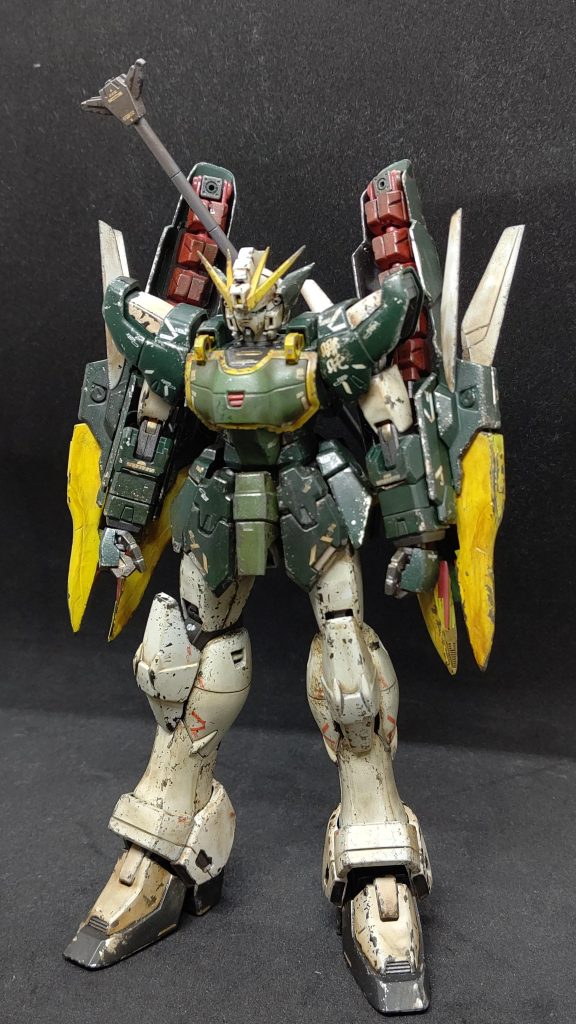 今回もらいだ〜joeさんのお手軽仕上げで仕上げました。近接戦を得意とする機体なので汚しは多いです。