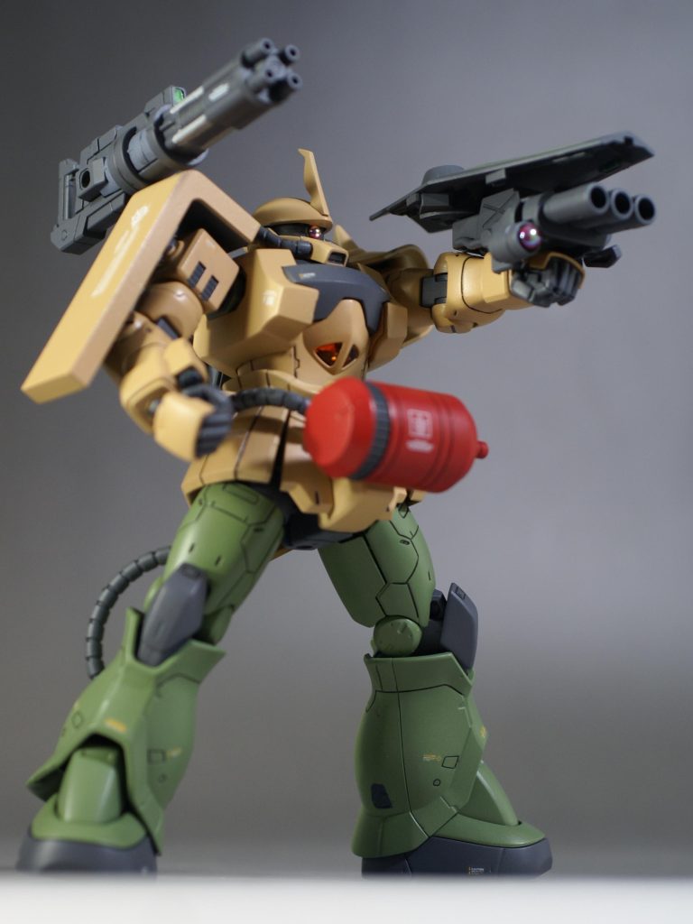 HGUC 1/144 グフカスタム–4枚目/制作者：エーディジェ