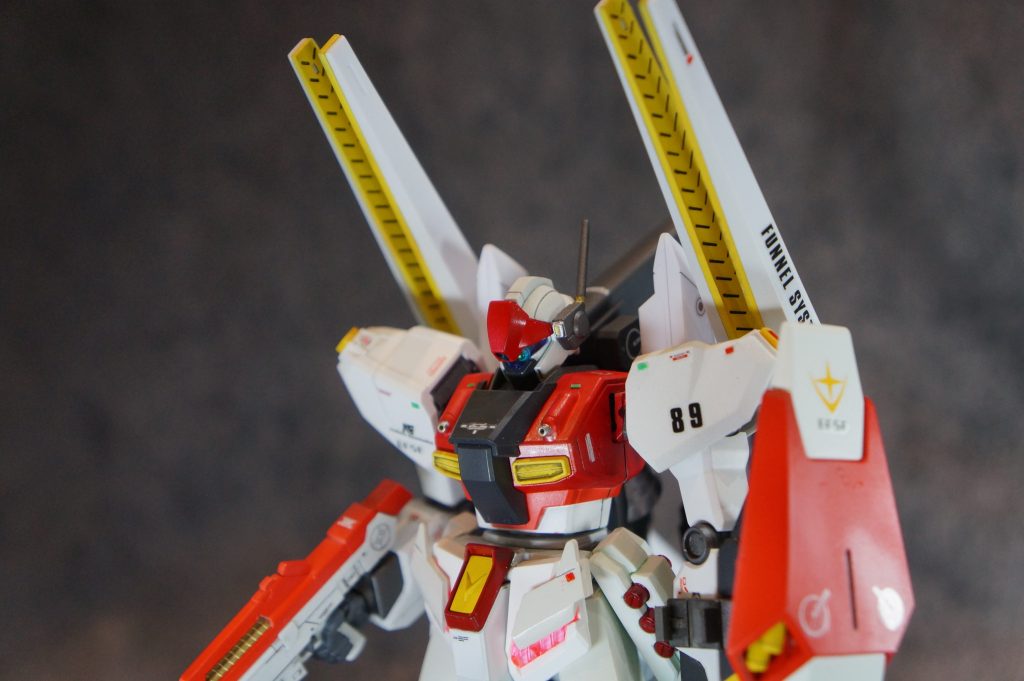 提供されたスターク・ジェガンの性能は著しく、研究が進められていたプロトタイプ・フィンファンネルを搭載することが可能となった。