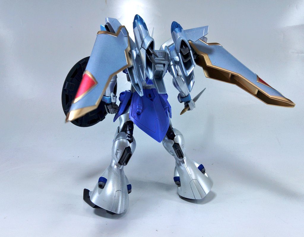 羽は縁取りを金色に塗り替えました(^o^)/シードギャンカッコいい(･３･)b